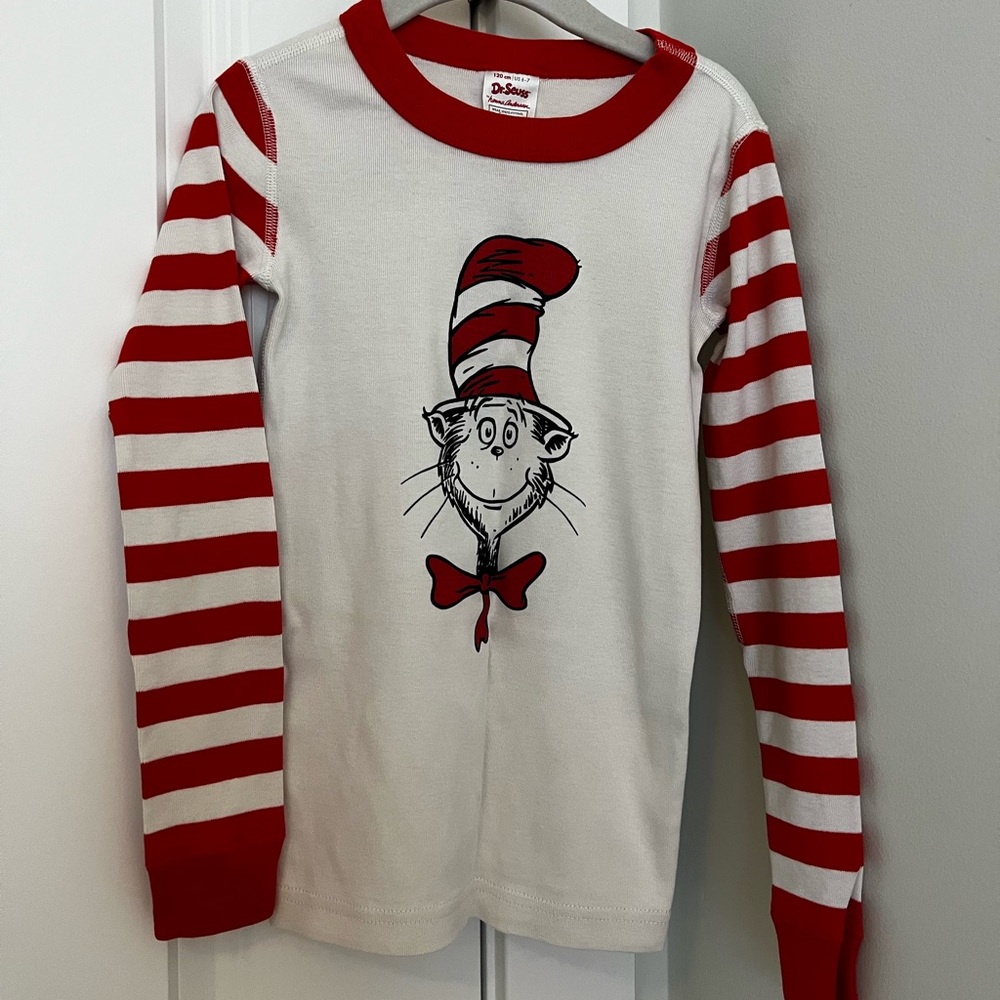 Hanna Andersson Dr. Seuss Long Sleeve Pajama Set (size: 6-7/120)